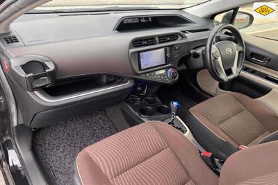 2014 Toyota Aqua - Thumbnail