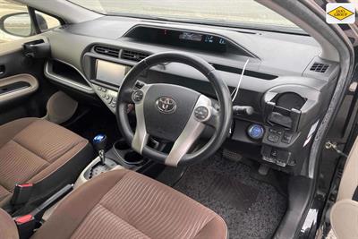 2014 Toyota Aqua - Thumbnail