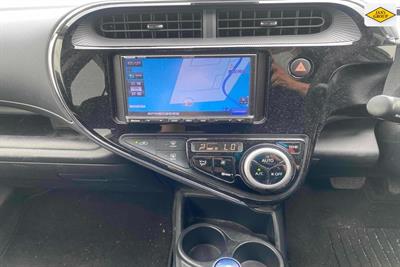2019 Toyota Aqua - Thumbnail