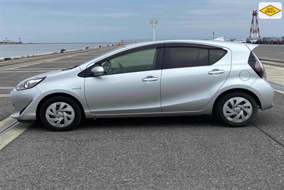 2019 Toyota Aqua - Thumbnail