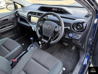 2017 Toyota Aqua - Thumbnail