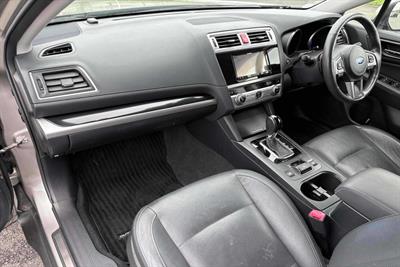 2017 Subaru Outback - Thumbnail