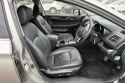 2017 Subaru Outback - Thumbnail
