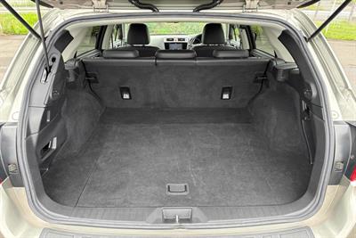 2017 Subaru Outback - Thumbnail
