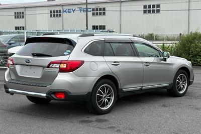 2017 Subaru Outback - Thumbnail
