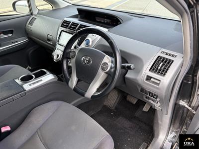 2012 Toyota Prius - Thumbnail