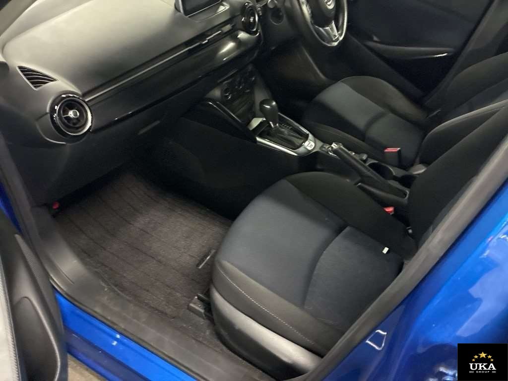 2016 Mazda Demio