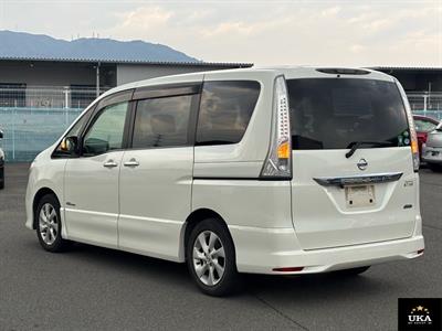 2013 Nissan Serena - Thumbnail