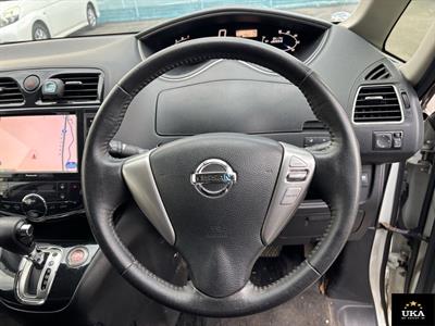 2013 Nissan Serena - Thumbnail