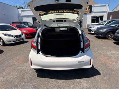 2018 Toyota Aqua - Thumbnail