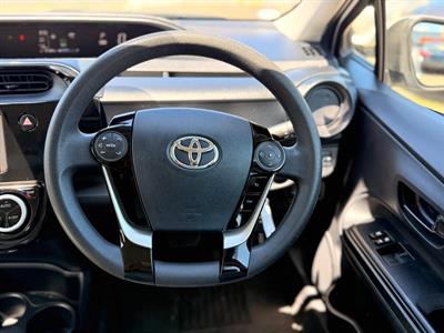 2018 Toyota Aqua - Thumbnail