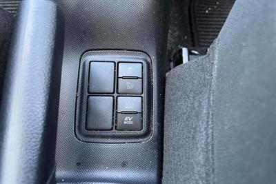 2018 Toyota Aqua - Thumbnail