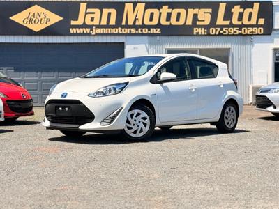 2018 Toyota Aqua - Thumbnail