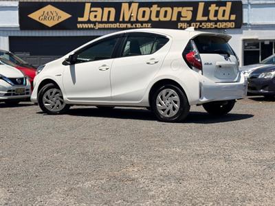 2018 Toyota Aqua - Thumbnail