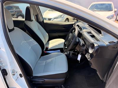 2018 Toyota Aqua - Thumbnail