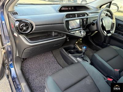 2017 Toyota Aqua - Thumbnail