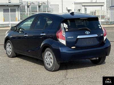 2017 Toyota Aqua - Thumbnail