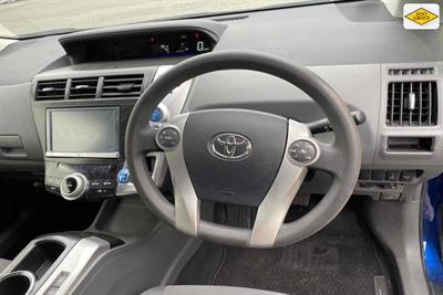 2013 Toyota Prius - Thumbnail