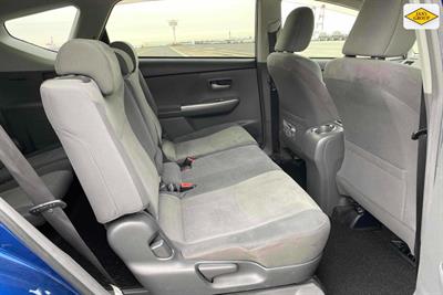 2013 Toyota Prius - Thumbnail