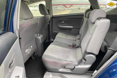 2013 Toyota Prius - Thumbnail