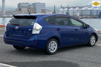 2013 Toyota Prius - Thumbnail