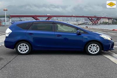 2013 Toyota Prius - Thumbnail