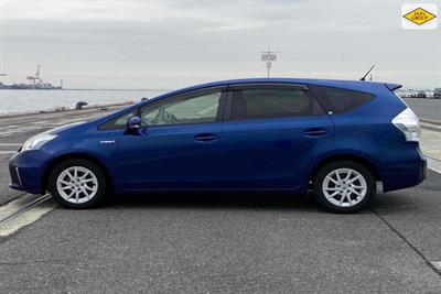 2013 Toyota Prius - Thumbnail