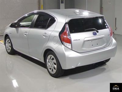 2015 Toyota Aqua - Thumbnail