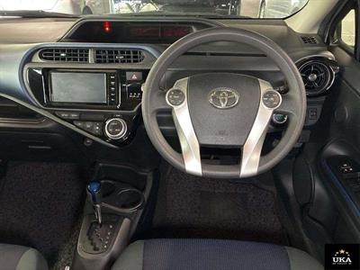 2015 Toyota Aqua - Thumbnail