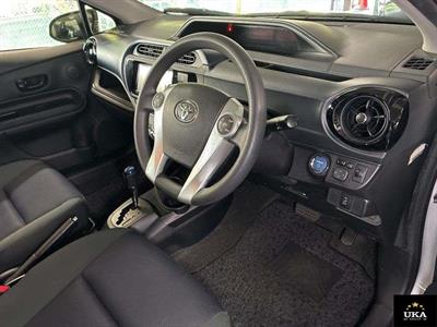 2015 Toyota Aqua - Thumbnail