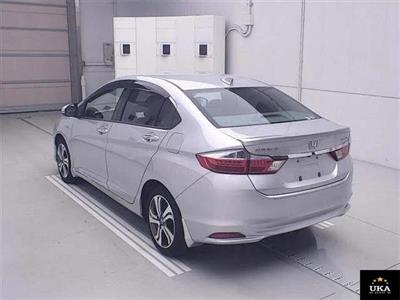 2015 Honda Grace - Thumbnail