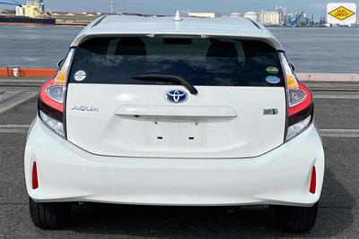 2020 Toyota Aqua - Thumbnail