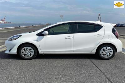 2020 Toyota Aqua - Thumbnail