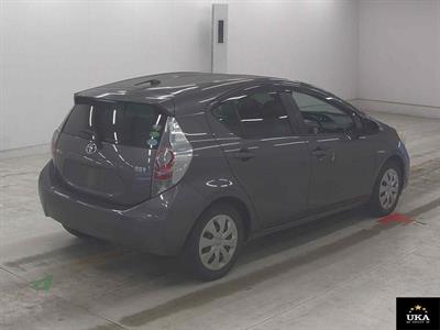 2013 Toyota Aqua - Thumbnail