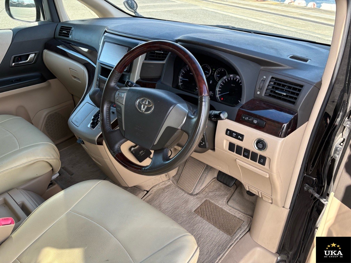 2014 Toyota Alphard