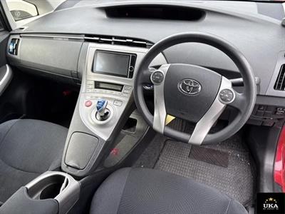 2013 Toyota Prius - Thumbnail