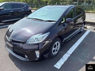 2014 Toyota Prius - Thumbnail
