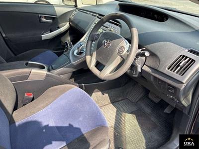 2014 Toyota Prius - Thumbnail