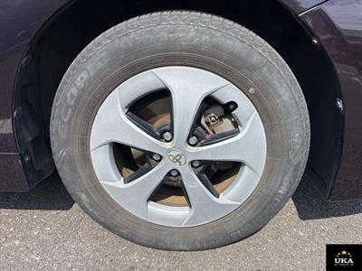 2014 Toyota Prius - Thumbnail
