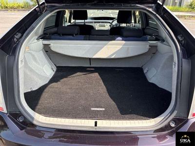 2014 Toyota Prius - Thumbnail