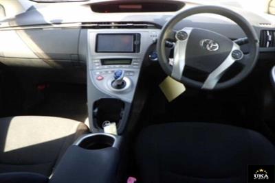 2013 Toyota Prius - Thumbnail