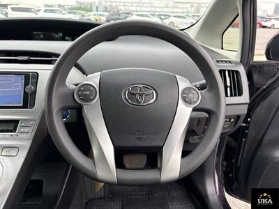2013 Toyota Prius - Thumbnail