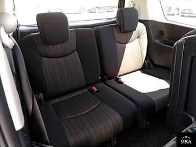 2015 Nissan Serena - Thumbnail