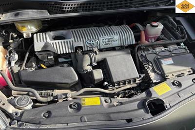 2014 Toyota Prius - Thumbnail