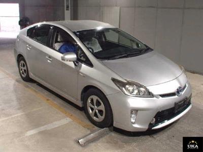 2014 Toyota Prius - Thumbnail