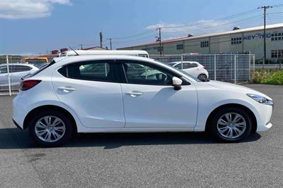2020 Mazda 2 - Thumbnail