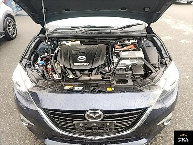 2013 Mazda Axela