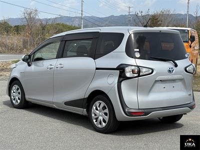 2018 Toyota Sienta - Thumbnail