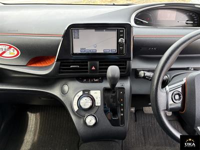 2018 Toyota Sienta - Thumbnail