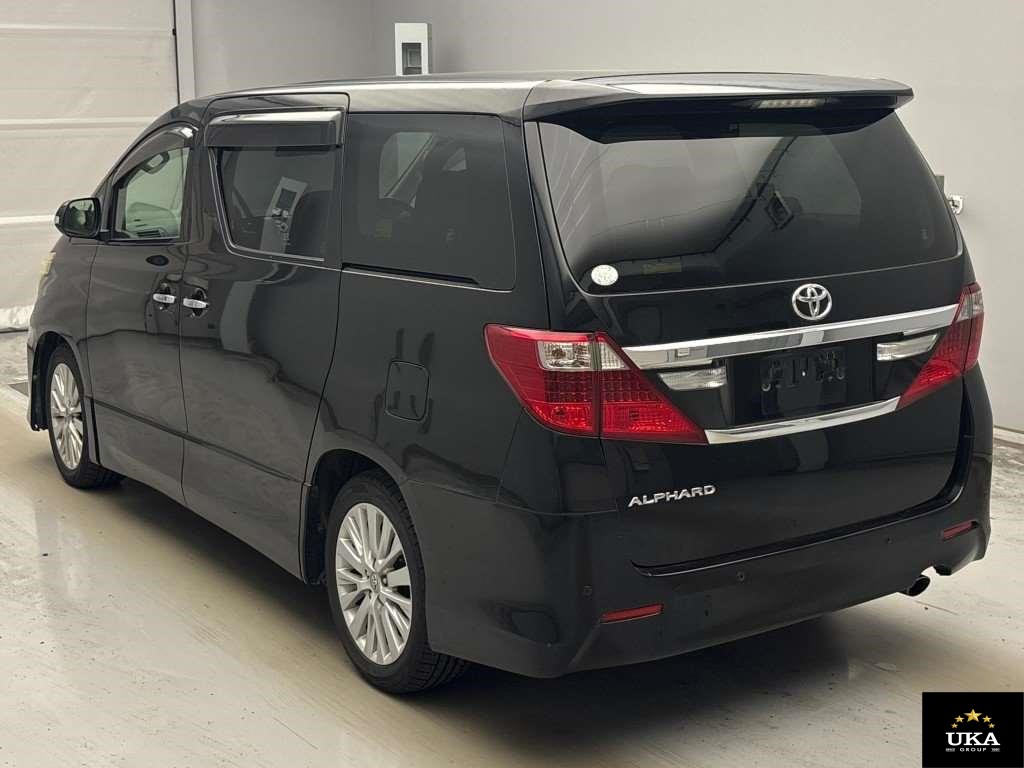 2013 Toyota Alphard